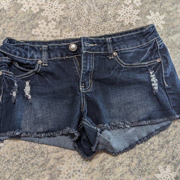 Rue 21 Denim Distressed Shorts Dark Blue Accentuated w/Bling - size 7/8 - Picture 6 of 12